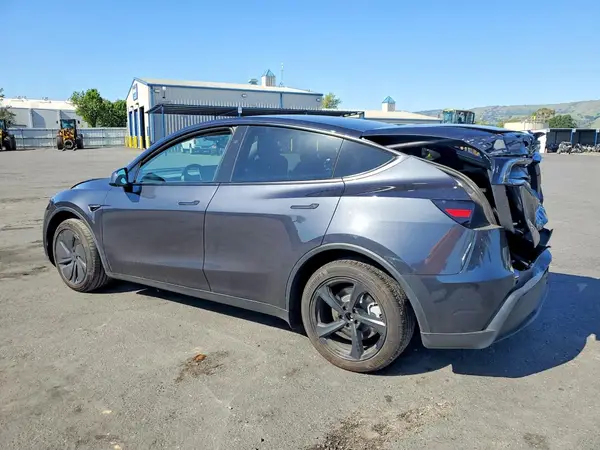 7SAYGDEDXTF456629 2026 TESLA MODEL Y - Image 2