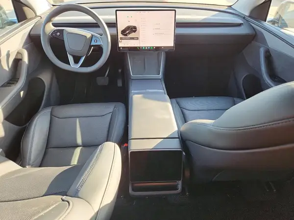 7SAYGDEDXTF462267 2026 TESLA MODEL Y - Image 8