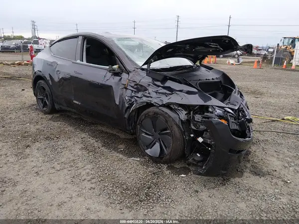 7SAYGDEDXTF523293 2026 TESLA MODEL Y - Image 1