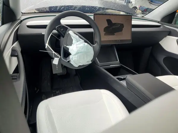 7SAYGDEDXTF530695 2026 TESLA MODEL Y - Image 8