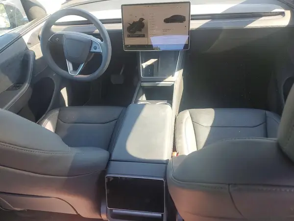 7SAYGDEDXTF548176 2026 TESLA MODEL Y - Image 8