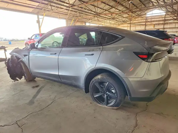 7SAYGDEDXTF550252 2026 TESLA MODEL Y - Image 2