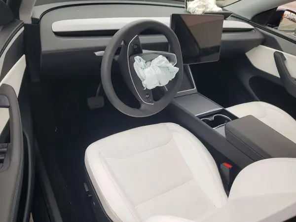 7SAYGDEDXTF565401 2026 TESLA MODEL Y - Image 8