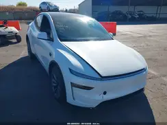 7SAYGDEDXTF668916 2026 TESLA MODEL Y