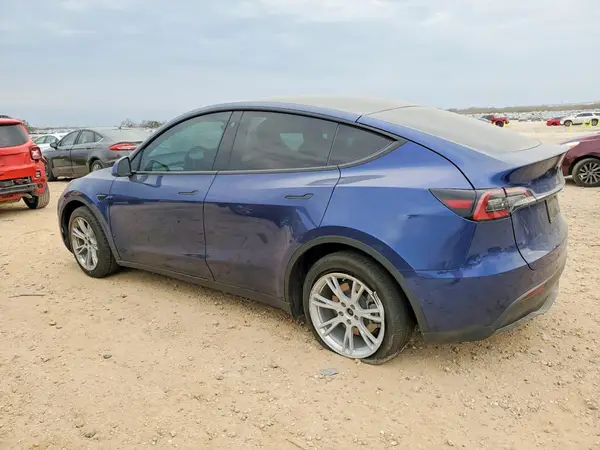 7SAYGDEE0NA003970 2022 TESLA MODEL Y - Image 2