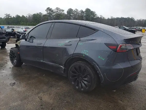 7SAYGDEE0NA005735 2022 TESLA MODEL Y - Image 2