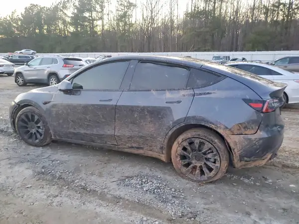 7SAYGDEE0NA006545 2022 TESLA MODEL Y - Image 2