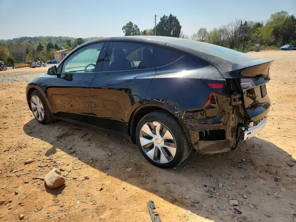 7SAYGDEE0NA007873 2022 TESLA MODEL Y - Image 2