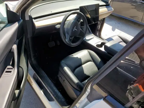 7SAYGDEE0NA009994 2022 TESLA MODEL Y - Image 8