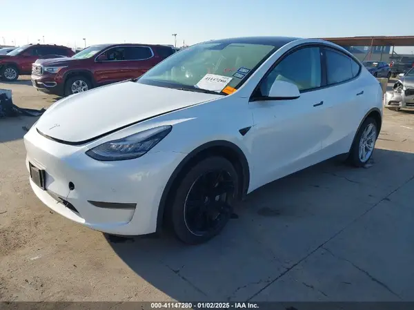 7SAYGDEE0NA011874 2022 TESLA MODEL Y - Image 2