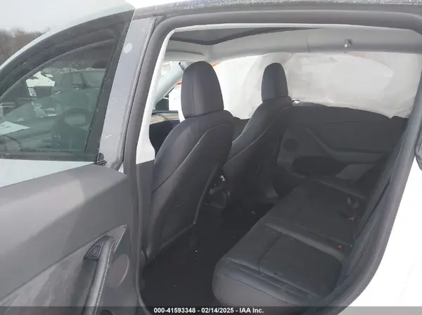 7SAYGDEE0NA012006 2022 TESLA MODEL Y - Image 8