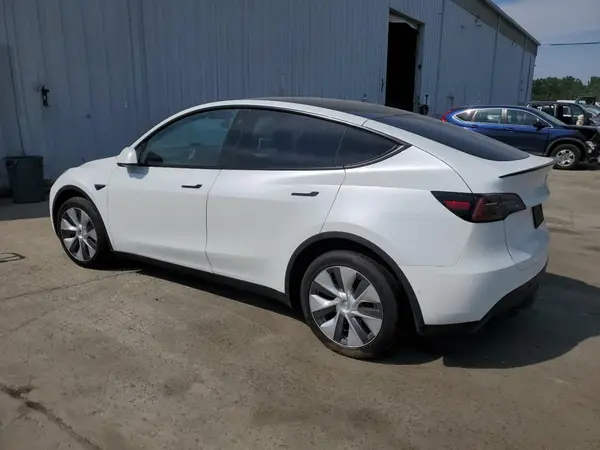 7SAYGDEE0NA012491 2022 TESLA MODEL Y - Image 2
