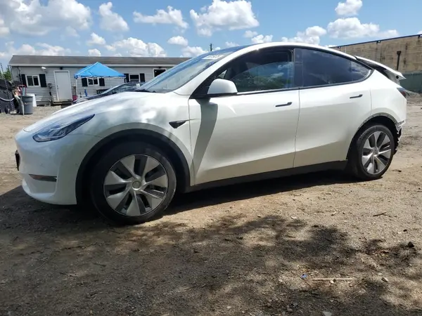 7SAYGDEE0NA013284 2022 TESLA MODEL Y - Image 1