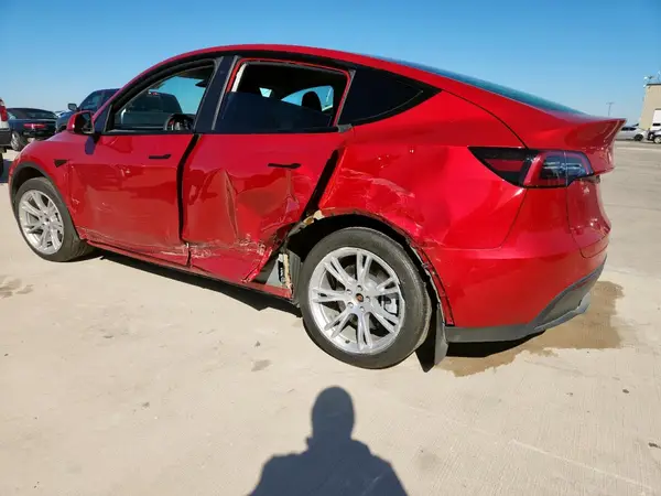 7SAYGDEE0NA015651 2022 TESLA MODEL Y - Image 2