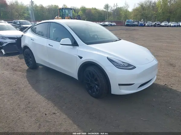 7SAYGDEE0NA016735 2022 TESLA MODEL Y - Image 1