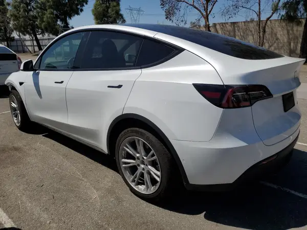 7SAYGDEE0NA020896 2022 TESLA MODEL Y - Image 2