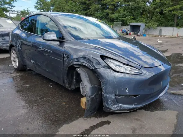 7SAYGDEE0NA022681 2022 TESLA MODEL Y - Image 1