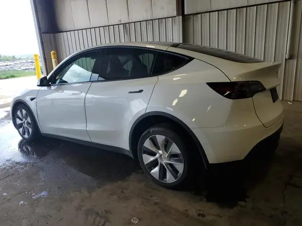 7SAYGDEE0NF306976 2022 TESLA MODEL Y - Image 2