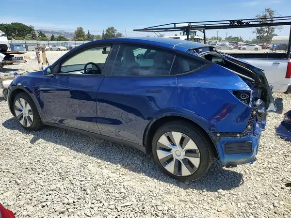 7SAYGDEE0NF312440 2022 TESLA MODEL Y - Image 2