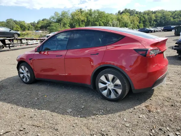 7SAYGDEE0NF313099 2022 TESLA MODEL Y - Image 2