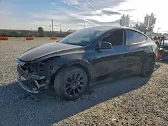 7SAYGDEE0NF317220 2022 TESLA MODEL Y