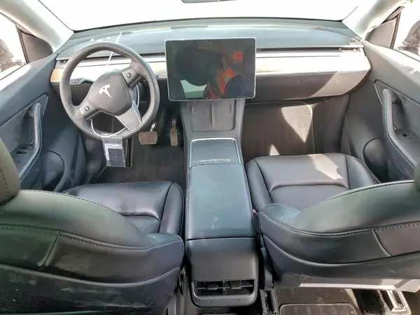 7SAYGDEE0NF317220 2022 TESLA MODEL Y - Image 8