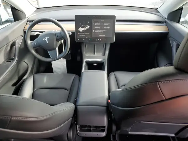 7SAYGDEE0NF317606 2022 TESLA MODEL Y - Image 8