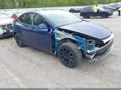 7SAYGDEE0NF321459 2022 TESLA MODEL Y