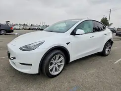 7SAYGDEE0NF327813 2022 TESLA MODEL Y