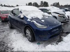 7SAYGDEE0NF332221 2022 TESLA MODEL Y