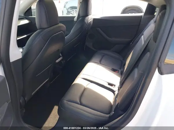 7SAYGDEE0NF340822 2022 TESLA MODEL Y - Image 8