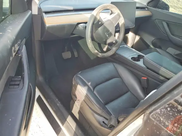 7SAYGDEE0NF341968 2022 TESLA MODEL Y - Image 8