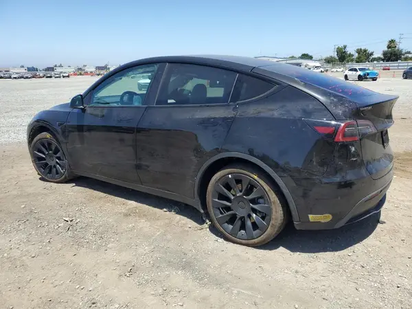 7SAYGDEE0NF350332 2022 TESLA MODEL Y - Image 2