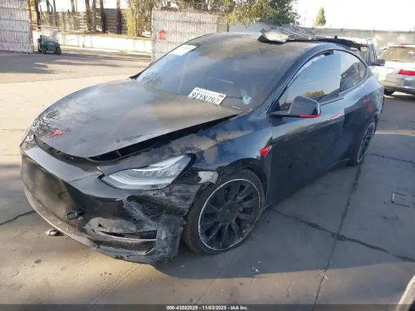 7SAYGDEE0NF351433 2022 TESLA MODEL Y - Image 2