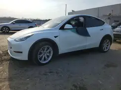 7SAYGDEE0NF354168 2022 TESLA MODEL Y