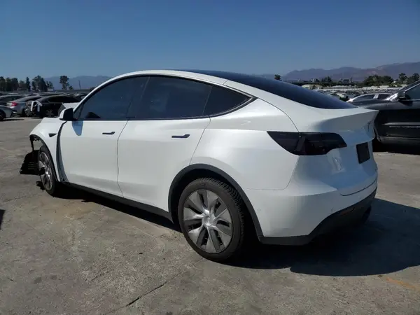 7SAYGDEE0NF354347 2022 TESLA MODEL Y - Image 2