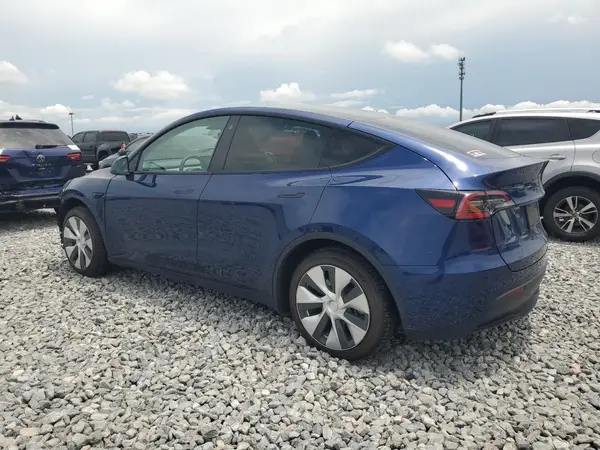 7SAYGDEE0NF354378 2022 TESLA MODEL Y - Image 2