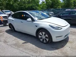 7SAYGDEE0NF355109 2022 TESLA MODEL Y