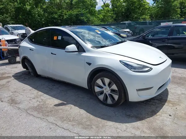 7SAYGDEE0NF355109 2022 TESLA MODEL Y - Image 1