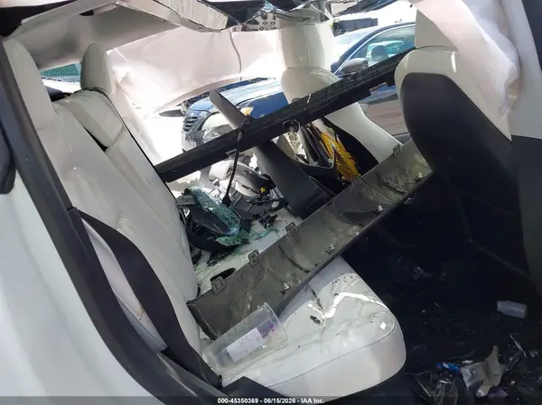 7SAYGDEE0NF355109 2022 TESLA MODEL Y - Image 8
