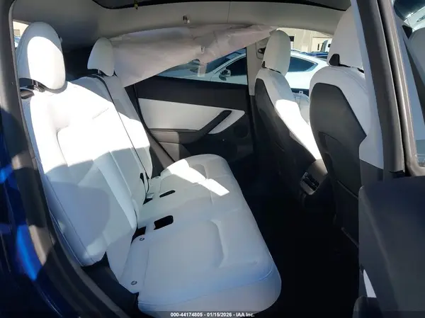 7SAYGDEE0NF361380 2022 TESLA MODEL Y - Image 8