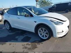 7SAYGDEE0NF363789 2022 TESLA MODEL Y