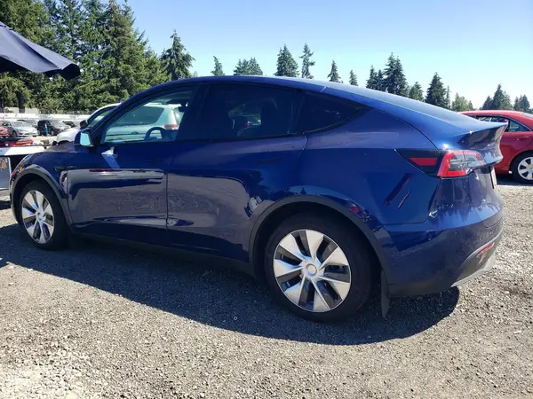 7SAYGDEE0NF368717 2022 TESLA MODEL Y - Image 2