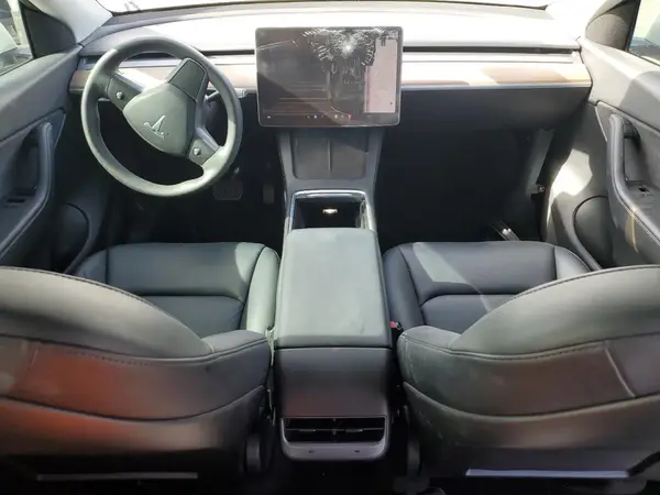 7SAYGDEE0NF377420 2022 TESLA MODEL Y - Image 8