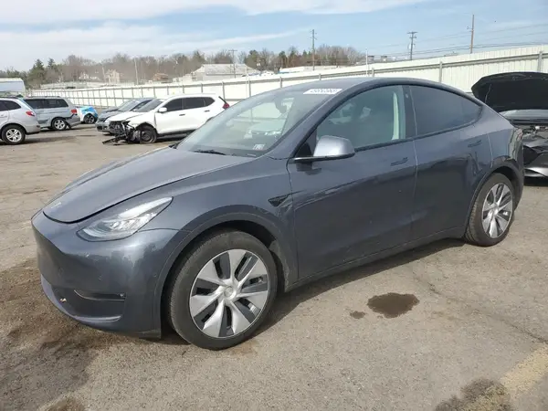 7SAYGDEE0NF378356 2022 TESLA MODEL Y - Image 1