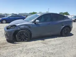 7SAYGDEE0NF378583 2022 TESLA MODEL Y