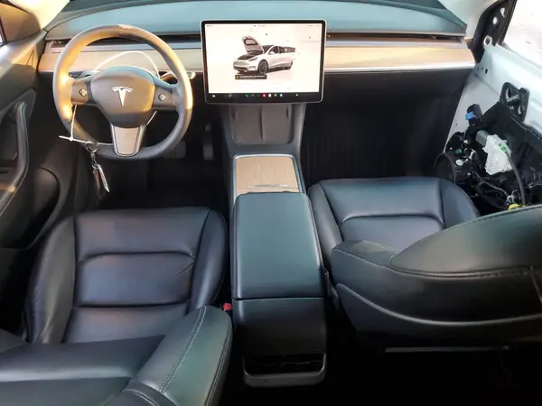 7SAYGDEE0NF385601 2022 TESLA MODEL Y - Image 8