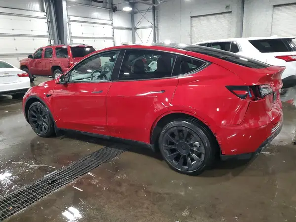 7SAYGDEE0NF386585 2022 TESLA MODEL Y - Image 2