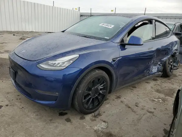 7SAYGDEE0NF386750 2022 TESLA MODEL Y - Image 1