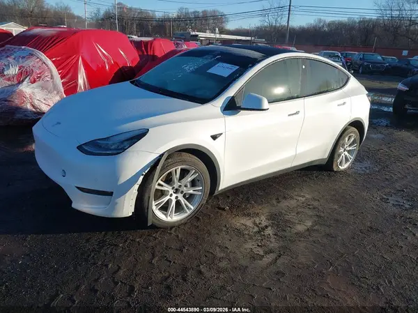 7SAYGDEE0NF393780 2022 TESLA MODEL Y - Image 2